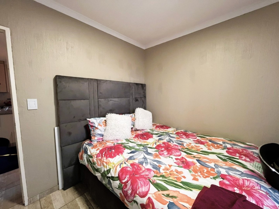 3 Bedroom Property for Sale in Radiokop Gauteng