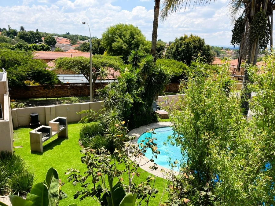 3 Bedroom Property for Sale in Radiokop Gauteng