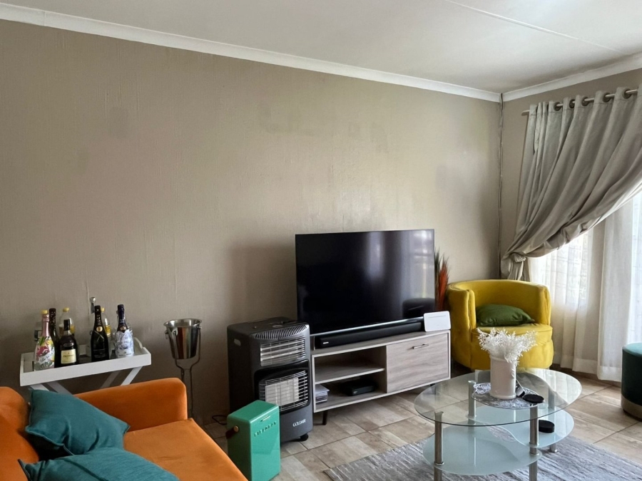3 Bedroom Property for Sale in Radiokop Gauteng