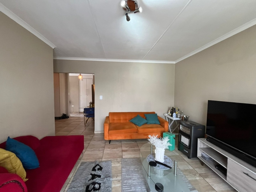 3 Bedroom Property for Sale in Radiokop Gauteng