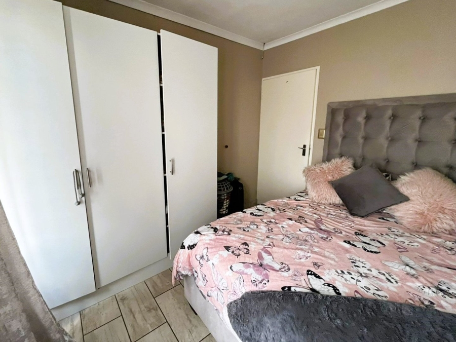 3 Bedroom Property for Sale in Radiokop Gauteng
