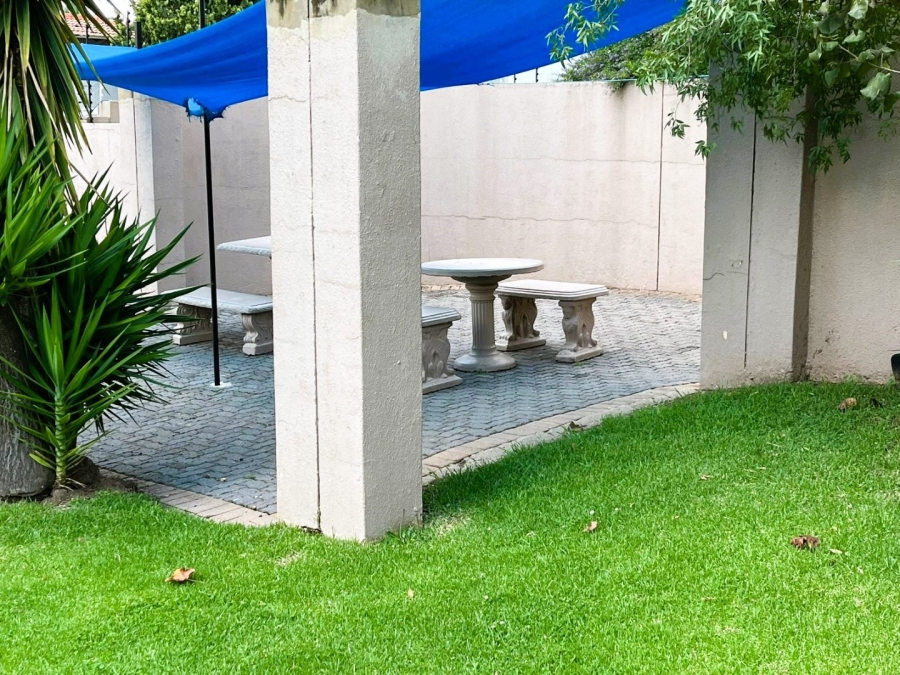 3 Bedroom Property for Sale in Radiokop Gauteng