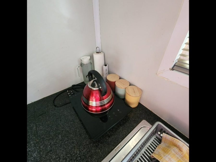 To Let 1 Bedroom Property for Rent in Waverley Gauteng