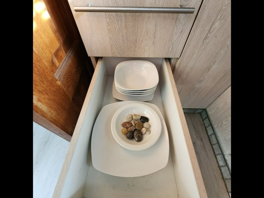 To Let 1 Bedroom Property for Rent in Waverley Gauteng