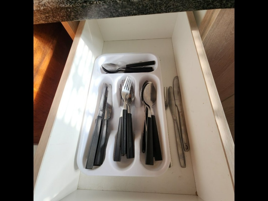 To Let 1 Bedroom Property for Rent in Waverley Gauteng