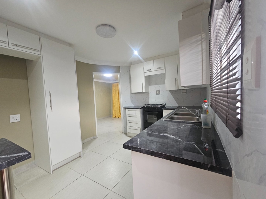 3 Bedroom Property for Sale in Etwatwa Gauteng