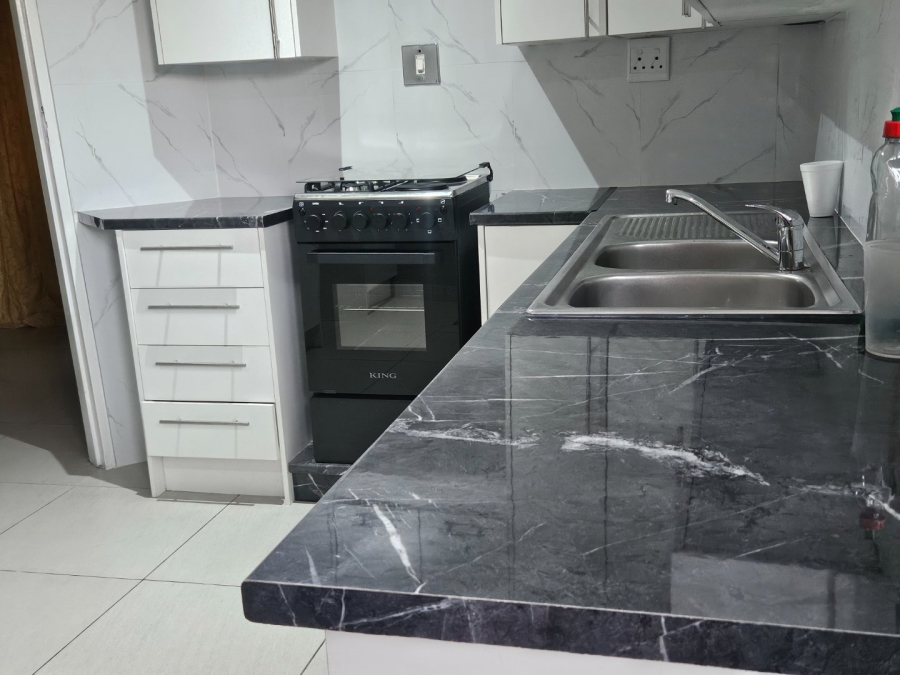 3 Bedroom Property for Sale in Etwatwa Gauteng