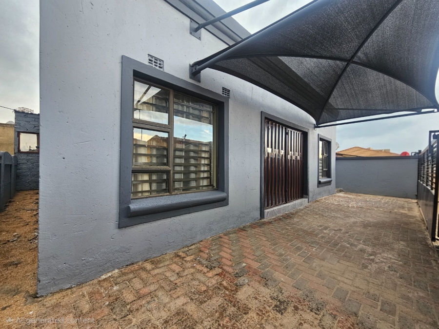 3 Bedroom Property for Sale in Etwatwa Gauteng