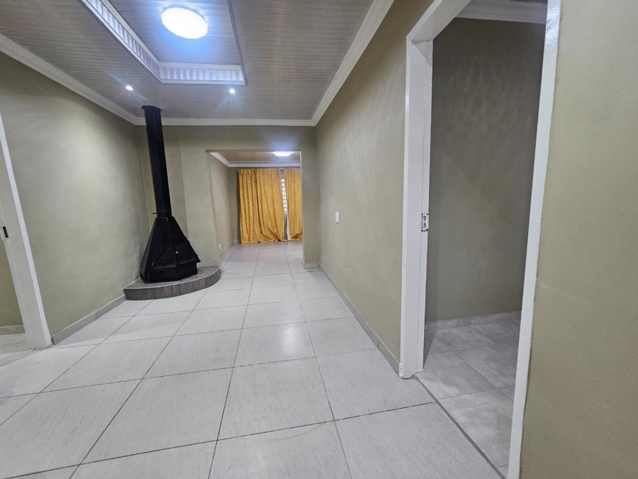 3 Bedroom Property for Sale in Etwatwa Gauteng
