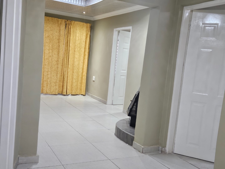 3 Bedroom Property for Sale in Etwatwa Gauteng