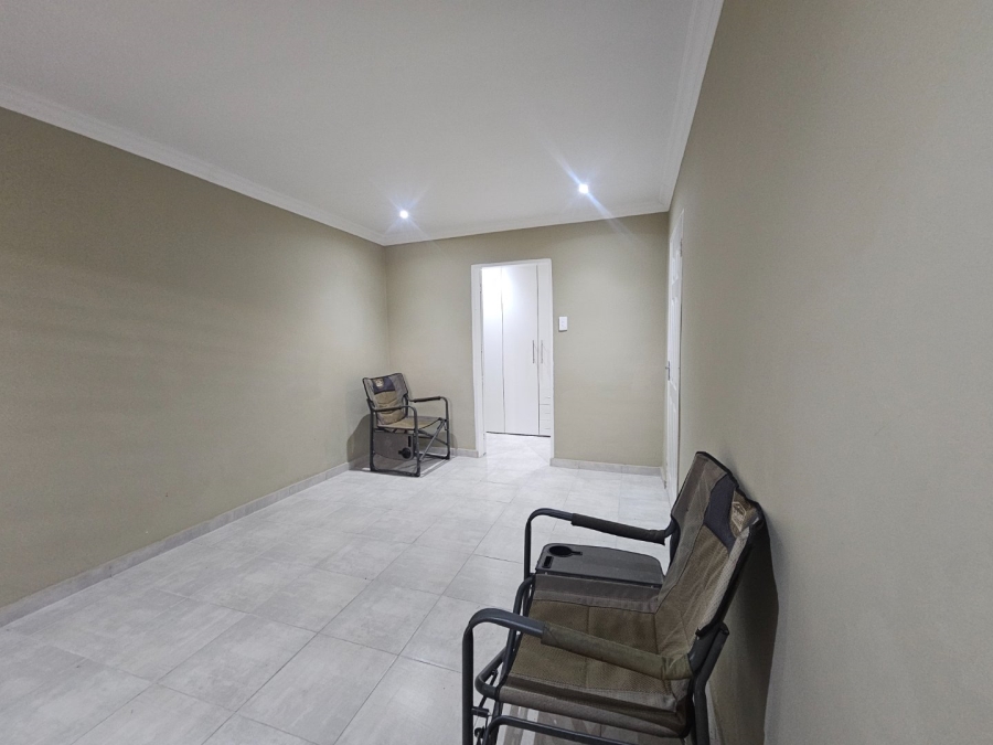 3 Bedroom Property for Sale in Etwatwa Gauteng