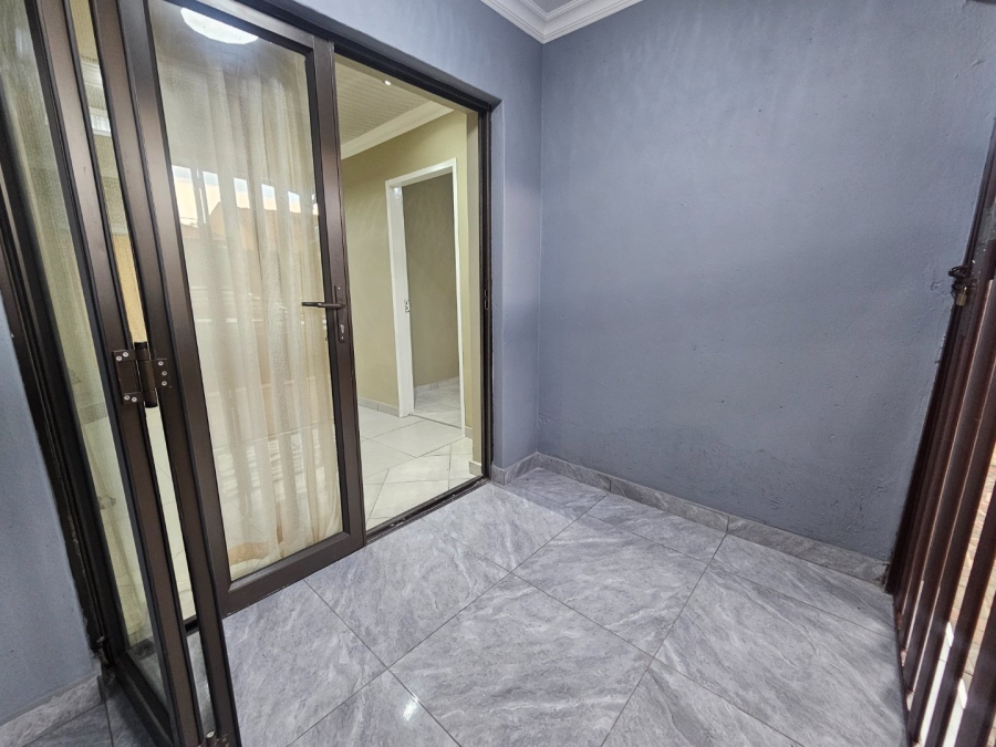 3 Bedroom Property for Sale in Etwatwa Gauteng