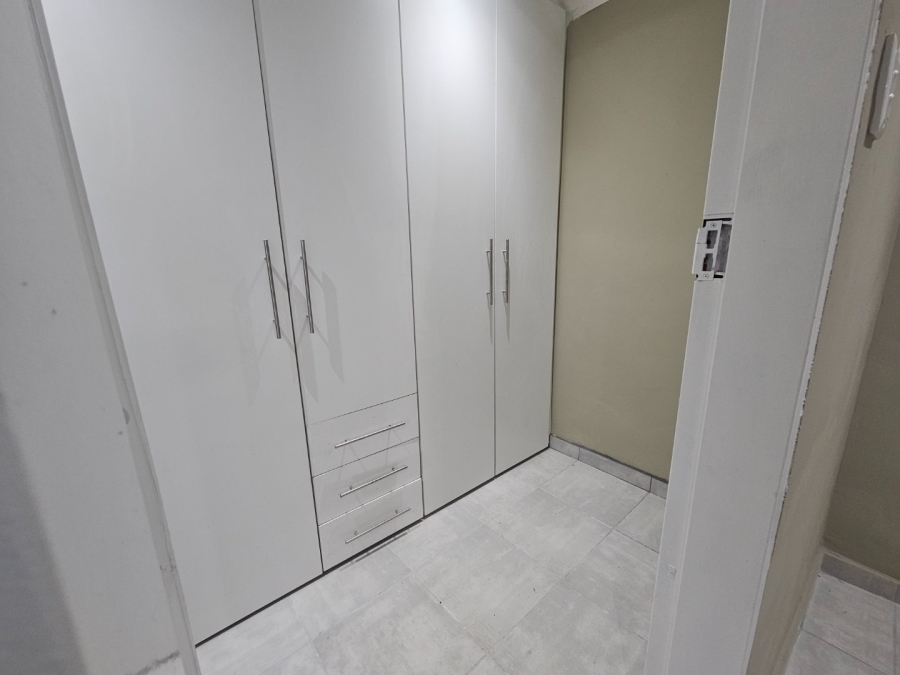 3 Bedroom Property for Sale in Etwatwa Gauteng