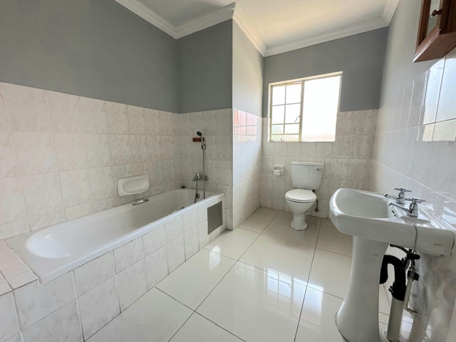 4 Bedroom Property for Sale in Highveld Gauteng