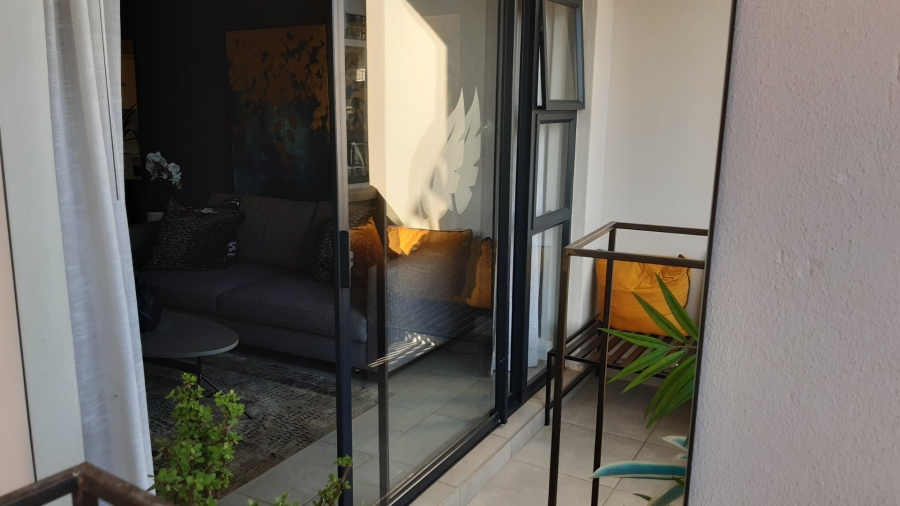 To Let 2 Bedroom Property for Rent in Waterfall Gauteng