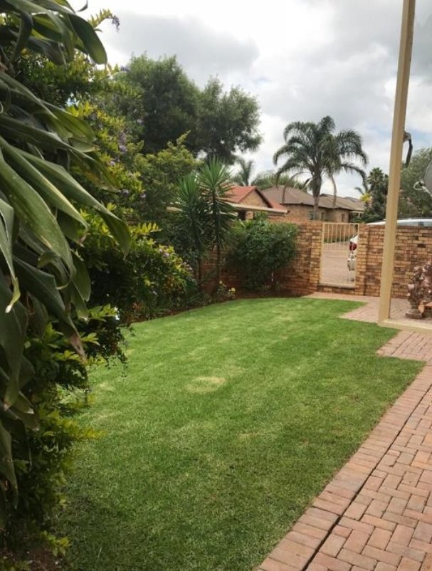 To Let 3 Bedroom Property for Rent in Weltevreden Park Gauteng
