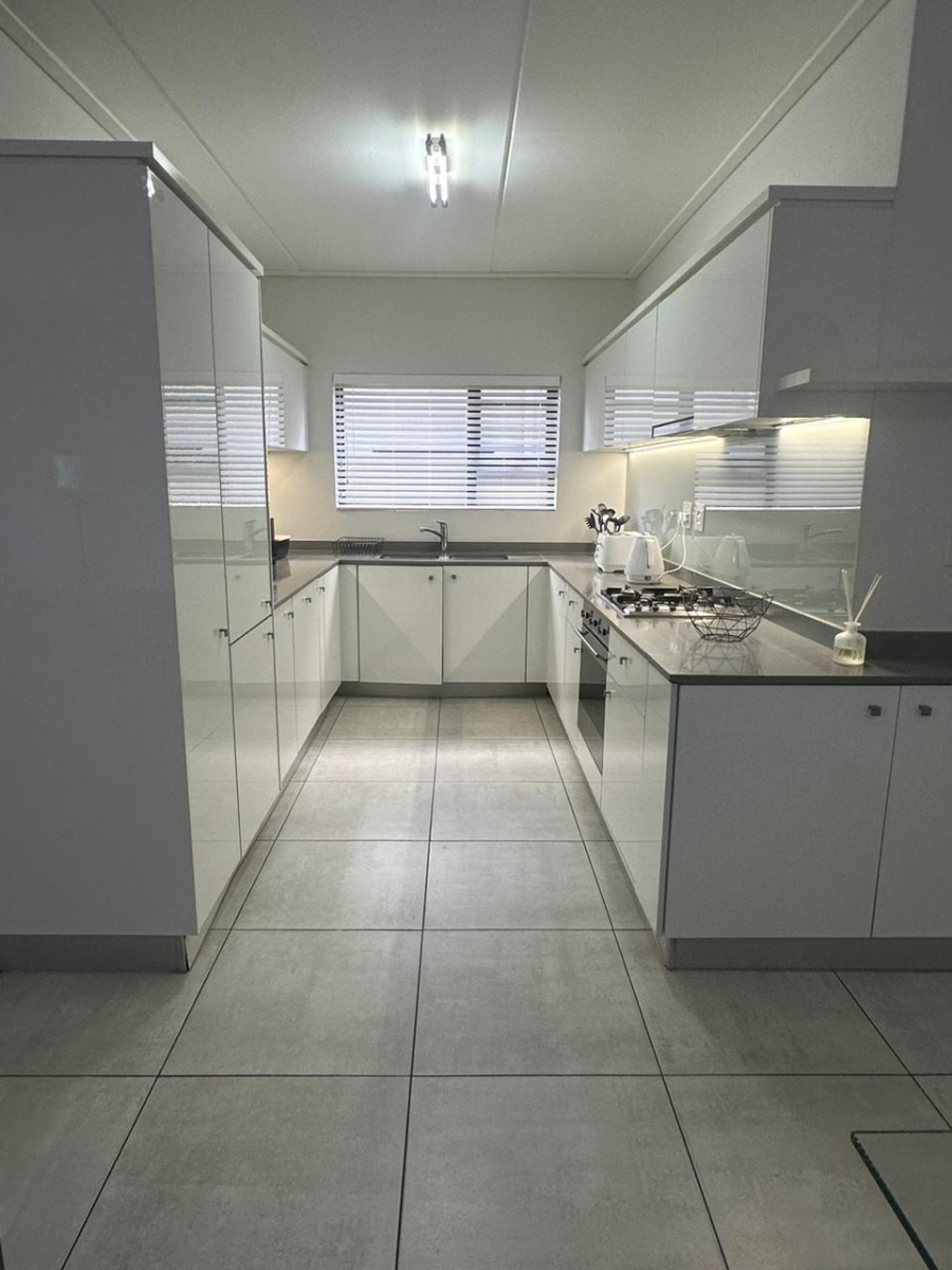 To Let 3 Bedroom Property for Rent in The Polofields Gauteng