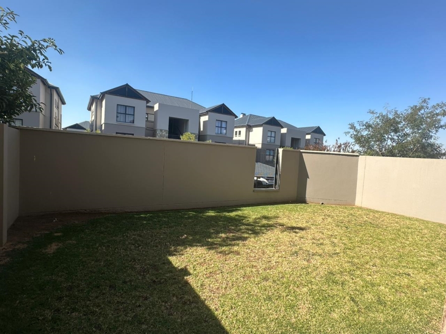 To Let 3 Bedroom Property for Rent in The Polofields Gauteng