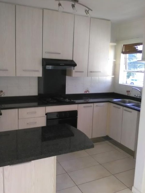 To Let 2 Bedroom Property for Rent in Fairland Gauteng