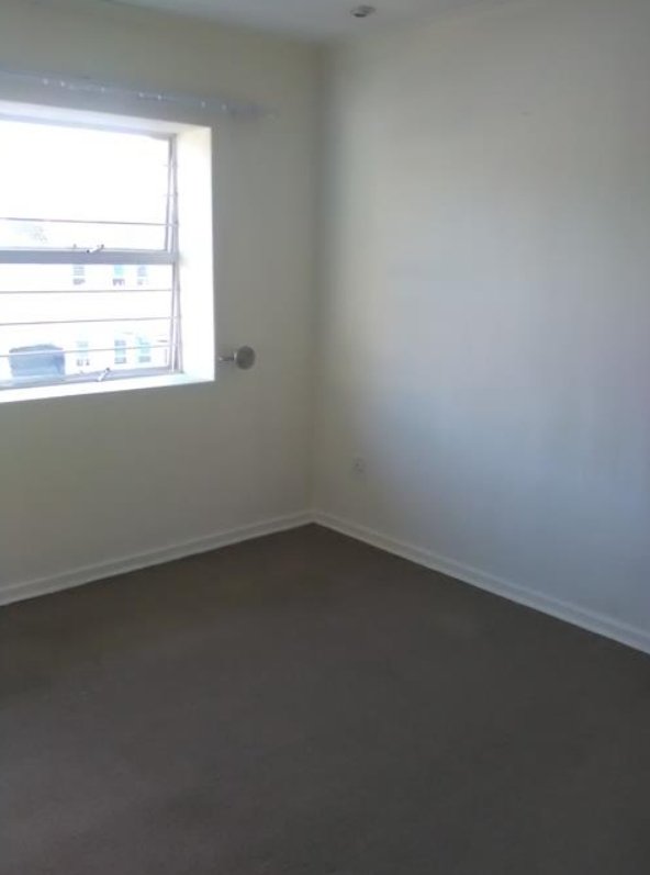 To Let 2 Bedroom Property for Rent in Fairland Gauteng