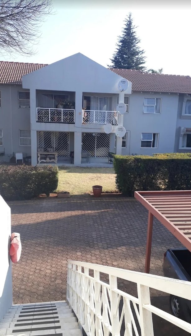 To Let 2 Bedroom Property for Rent in Fairland Gauteng