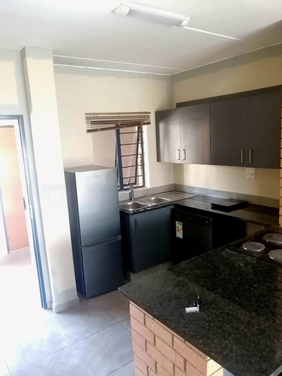 2 Bedroom Property for Sale in Waterfall Ridge Gauteng
