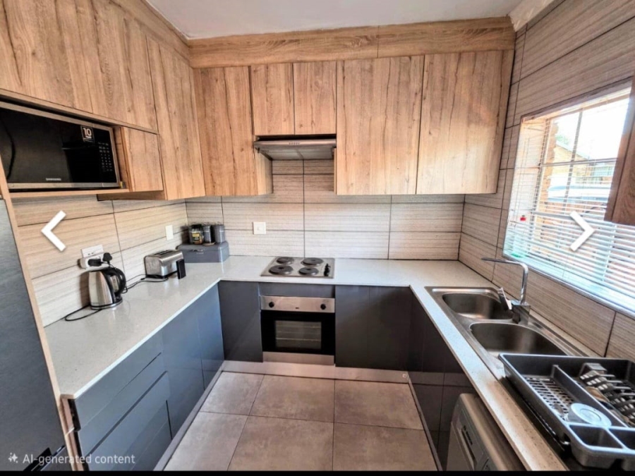 3 Bedroom Property for Sale in Eldoraigne Gauteng