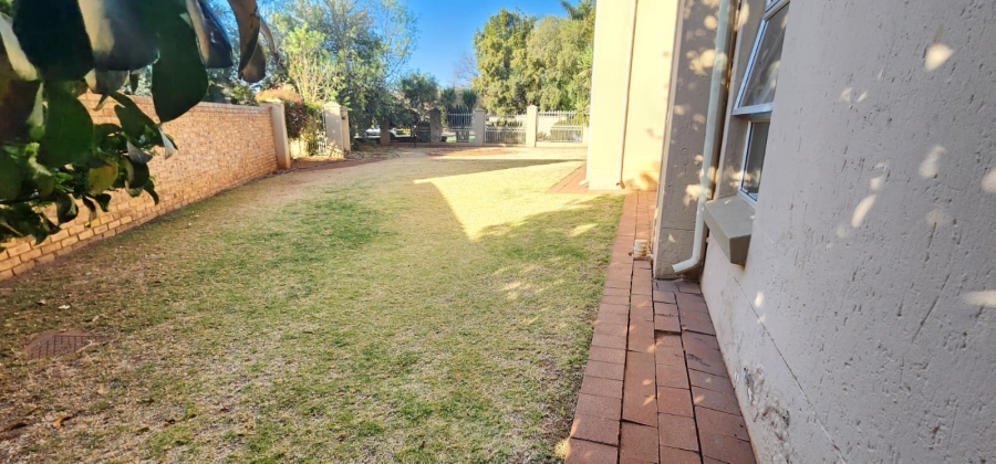 To Let 4 Bedroom Property for Rent in Eldoraigne Gauteng
