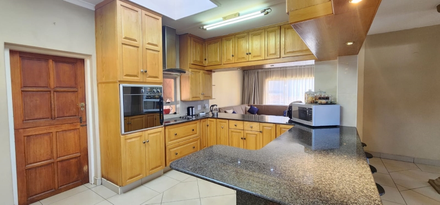 To Let 4 Bedroom Property for Rent in Eldoraigne Gauteng