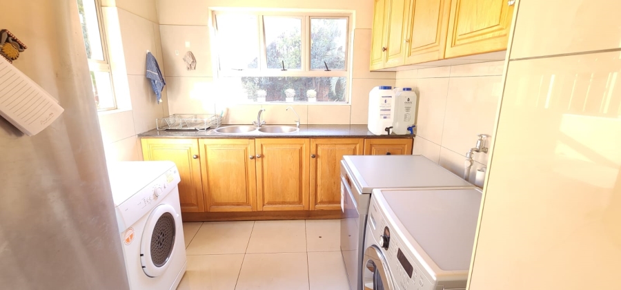 To Let 4 Bedroom Property for Rent in Eldoraigne Gauteng