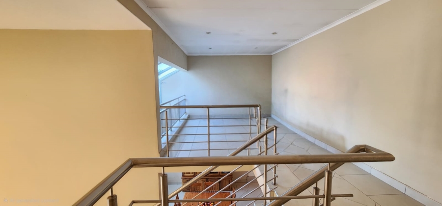 To Let 4 Bedroom Property for Rent in Eldoraigne Gauteng