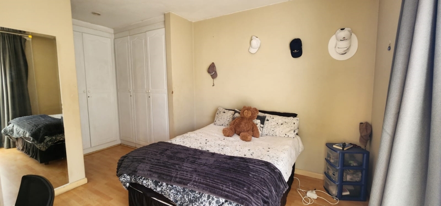 To Let 4 Bedroom Property for Rent in Eldoraigne Gauteng