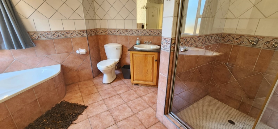 To Let 4 Bedroom Property for Rent in Eldoraigne Gauteng