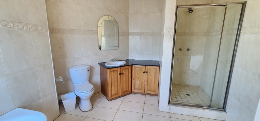 To Let 4 Bedroom Property for Rent in Eldoraigne Gauteng