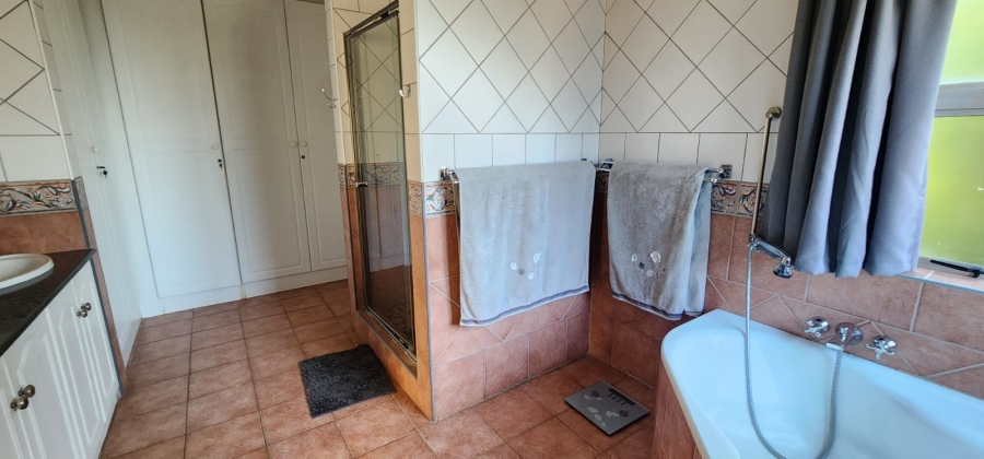 To Let 4 Bedroom Property for Rent in Eldoraigne Gauteng