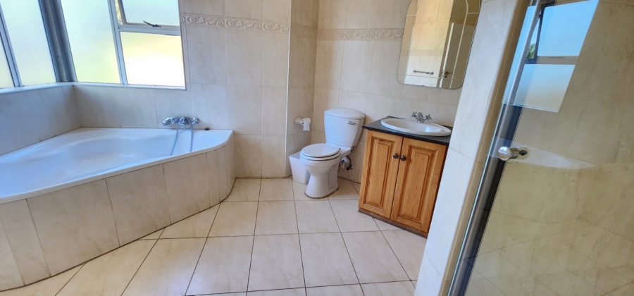 To Let 4 Bedroom Property for Rent in Eldoraigne Gauteng
