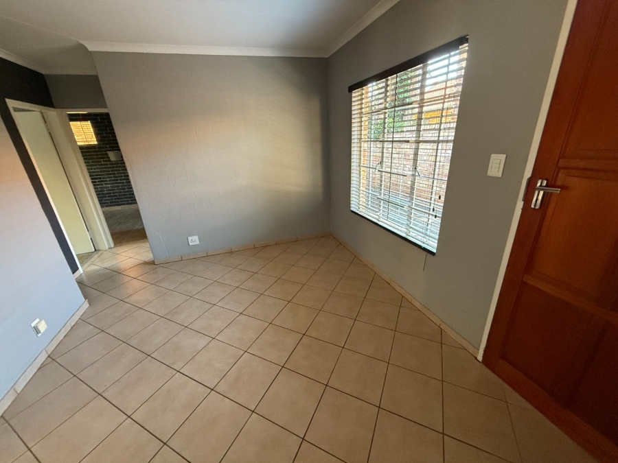 2 Bedroom Property for Sale in Highveld Gauteng