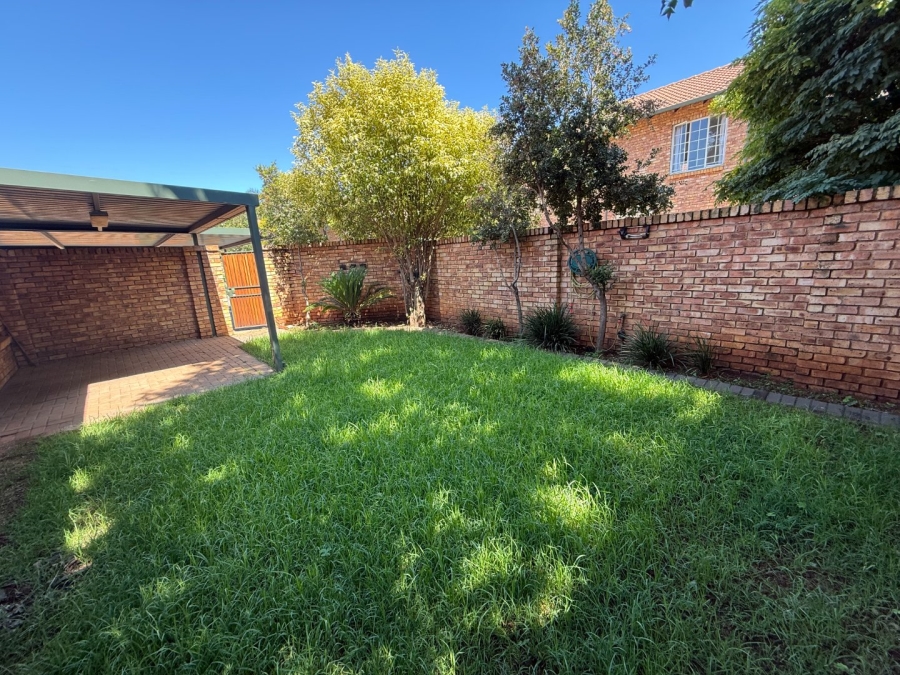 2 Bedroom Property for Sale in Highveld Gauteng