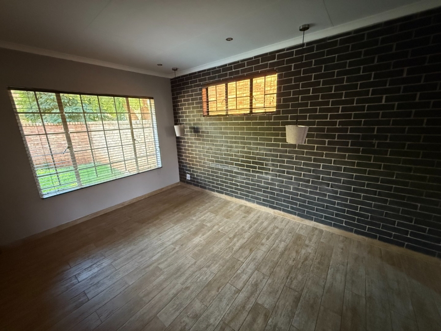 2 Bedroom Property for Sale in Highveld Gauteng