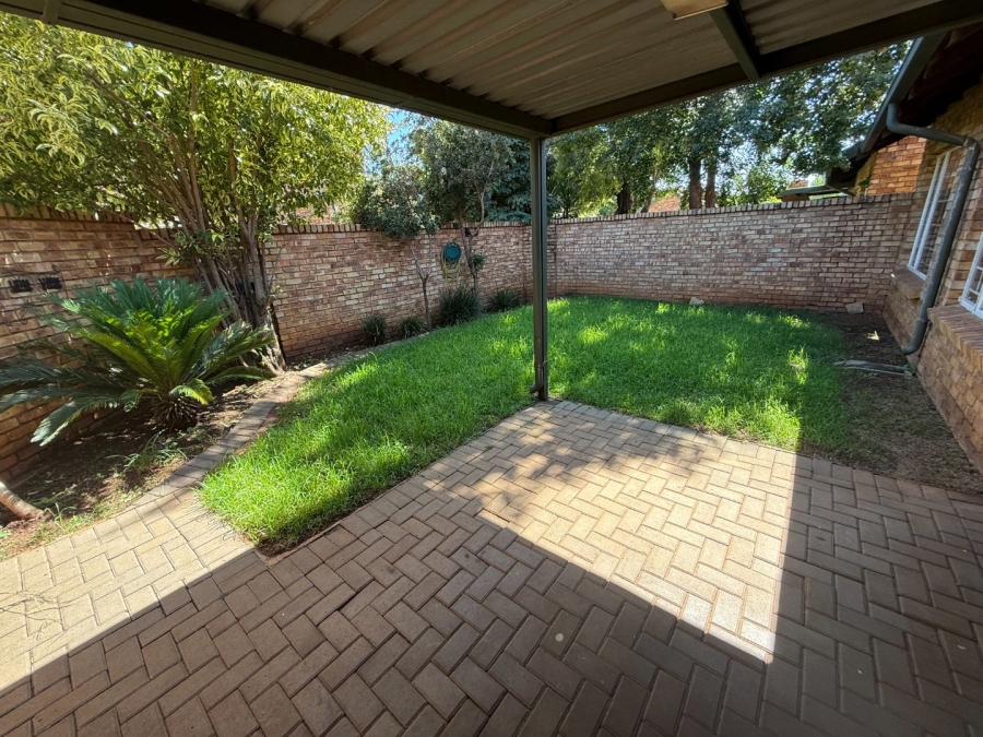 2 Bedroom Property for Sale in Highveld Gauteng