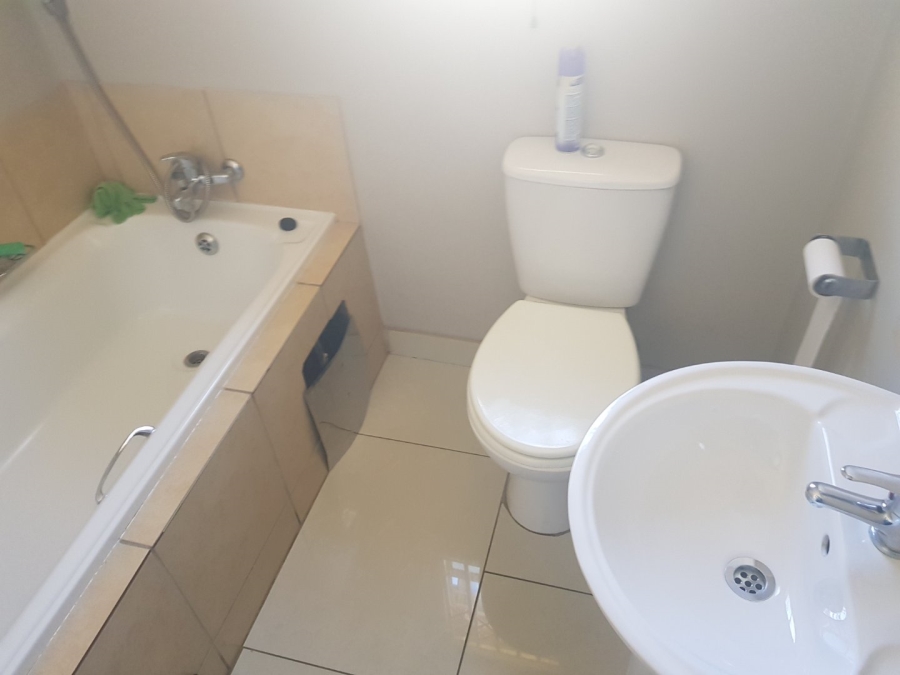 To Let 3 Bedroom Property for Rent in Kirkney Gauteng