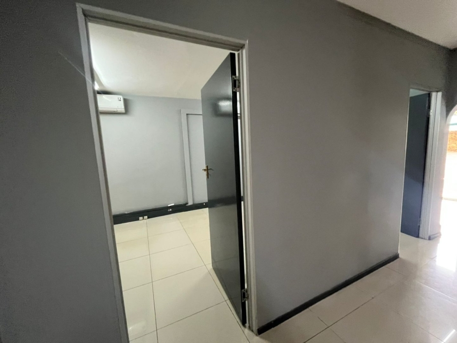 To Let Commercial Property for Rent in Hatfield Gauteng