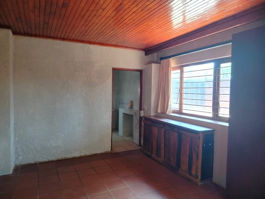 To Let 1 Bedroom Property for Rent in Fairland Gauteng