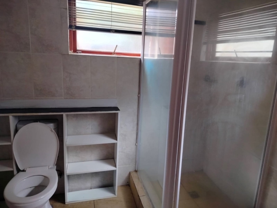 To Let 1 Bedroom Property for Rent in Fairland Gauteng