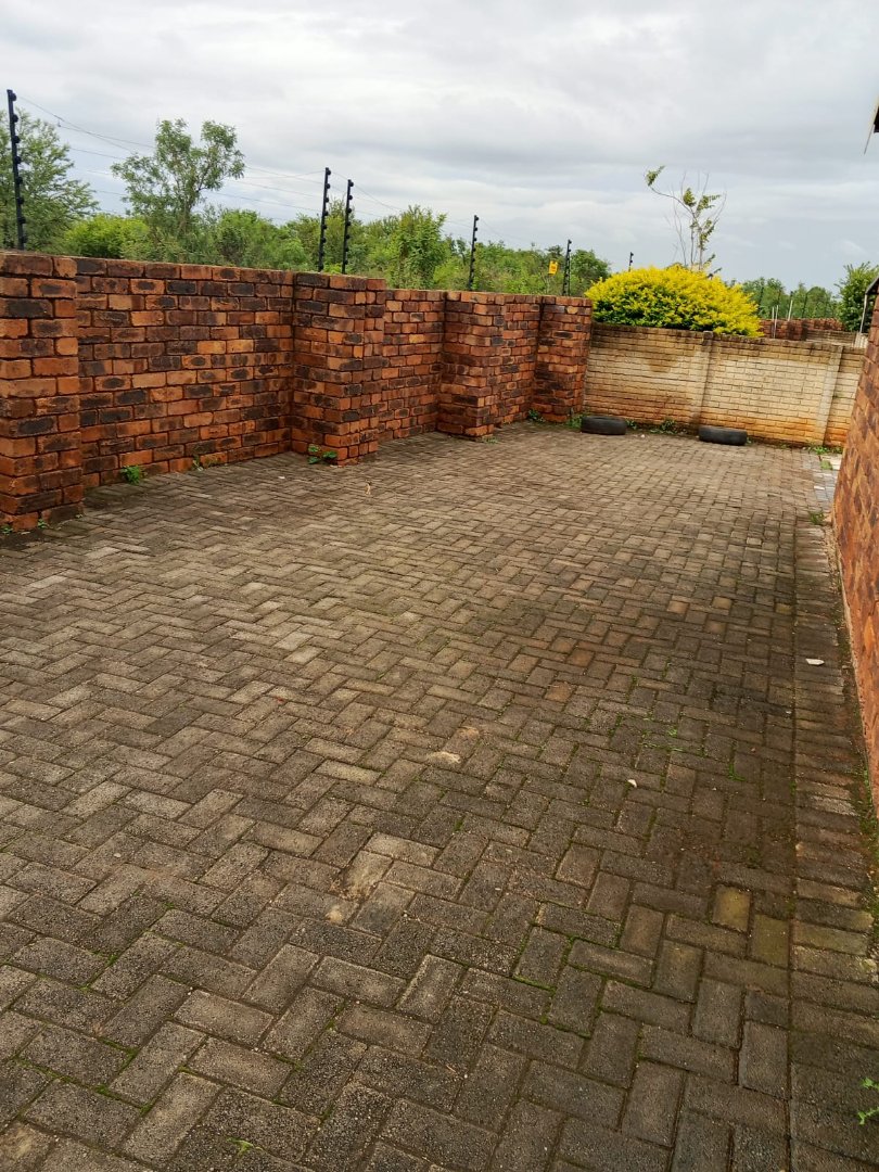 To Let 2 Bedroom Property for Rent in The Orchards Gauteng