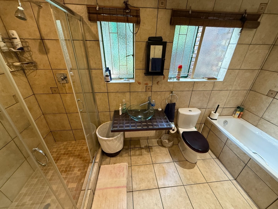 3 Bedroom Property for Sale in Eldoraigne Gauteng