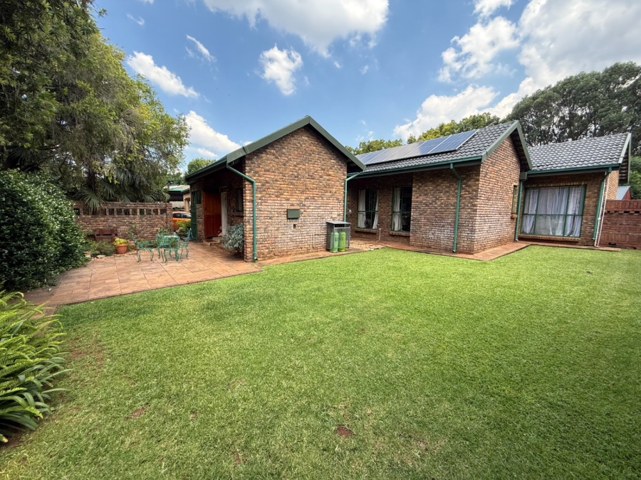 3 Bedroom Property for Sale in Eldoraigne Gauteng