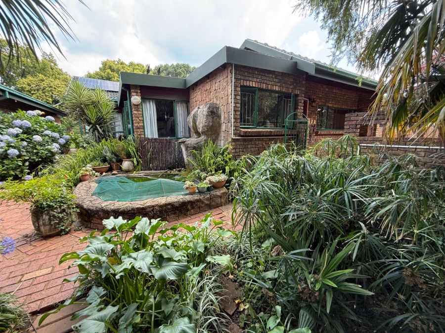 3 Bedroom Property for Sale in Eldoraigne Gauteng