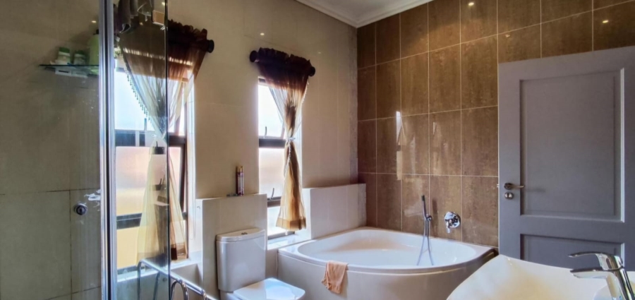 4 Bedroom Property for Sale in Sunward Park Gauteng