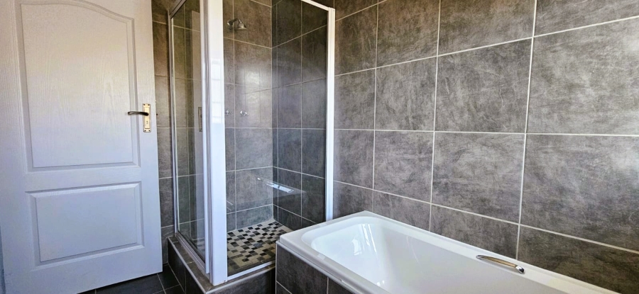 3 Bedroom Property for Sale in Bartlett Gauteng